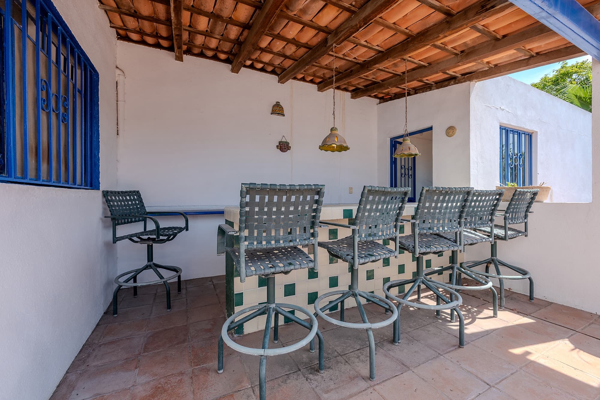 Casa Actriz — La Lejona, San Miguel de Allende — photo 12 — sun-drenched covered terrace, authentic charm