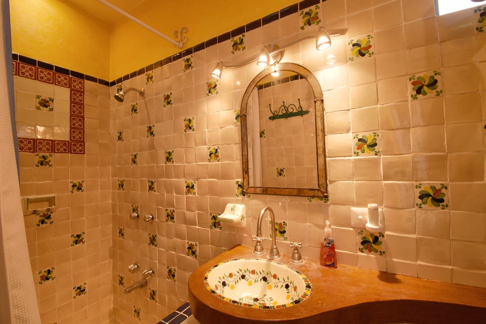 Casa Colores — Guadalupe, San Miguel de Allende — photo 18 — charming mexican-tiled guest bath
