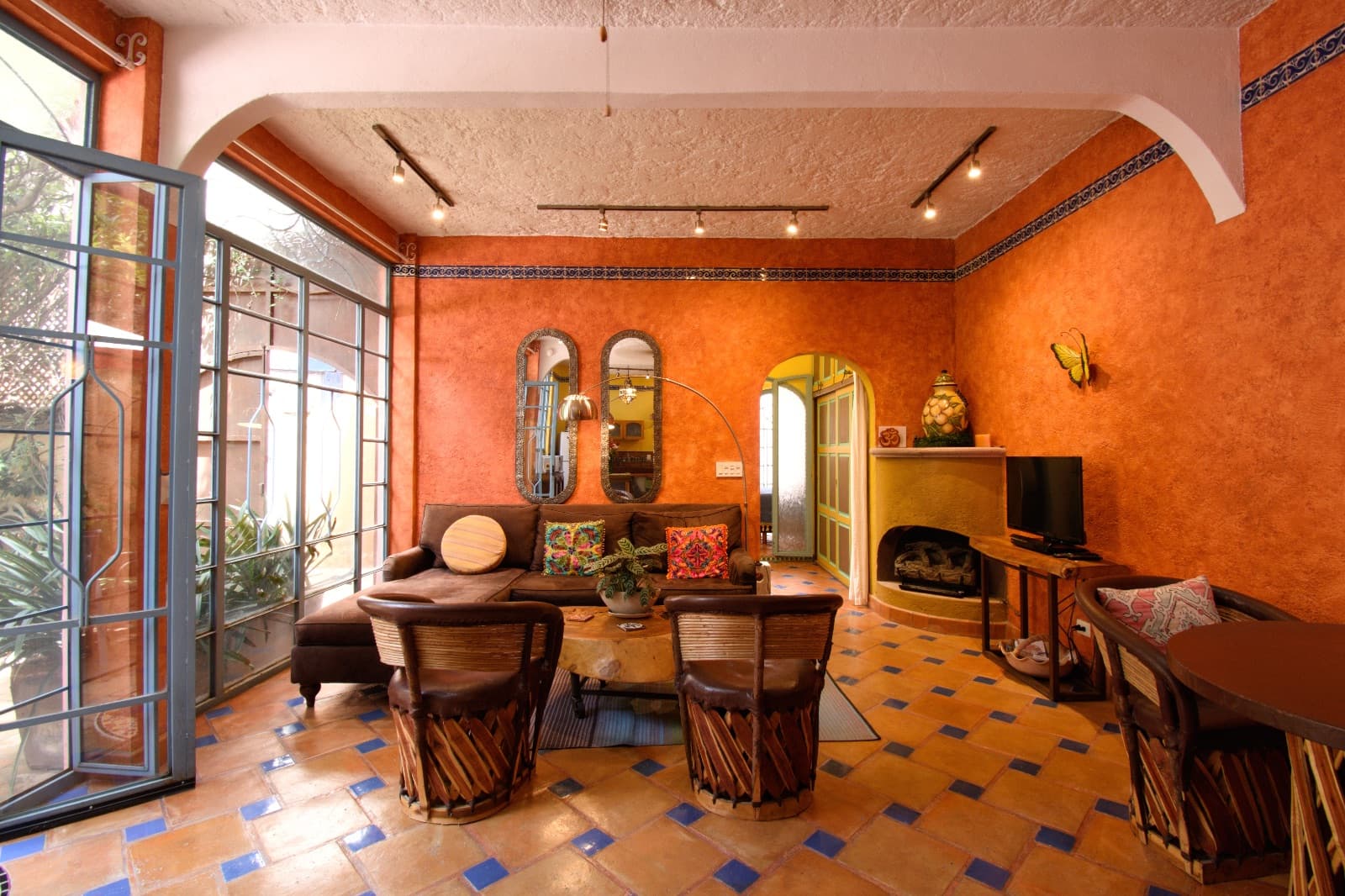 Casa Colores — Guadalupe, San Miguel de Allende — photo 15 — vibrant colonial living with authentic charm
