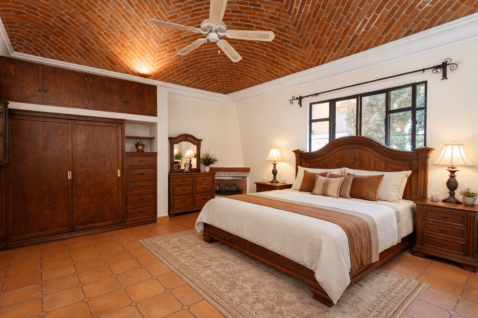 Casa Hidden Nook — San Antonio, San Miguel de Allende — photo 24 — rustic elegance meets architectural grandeur