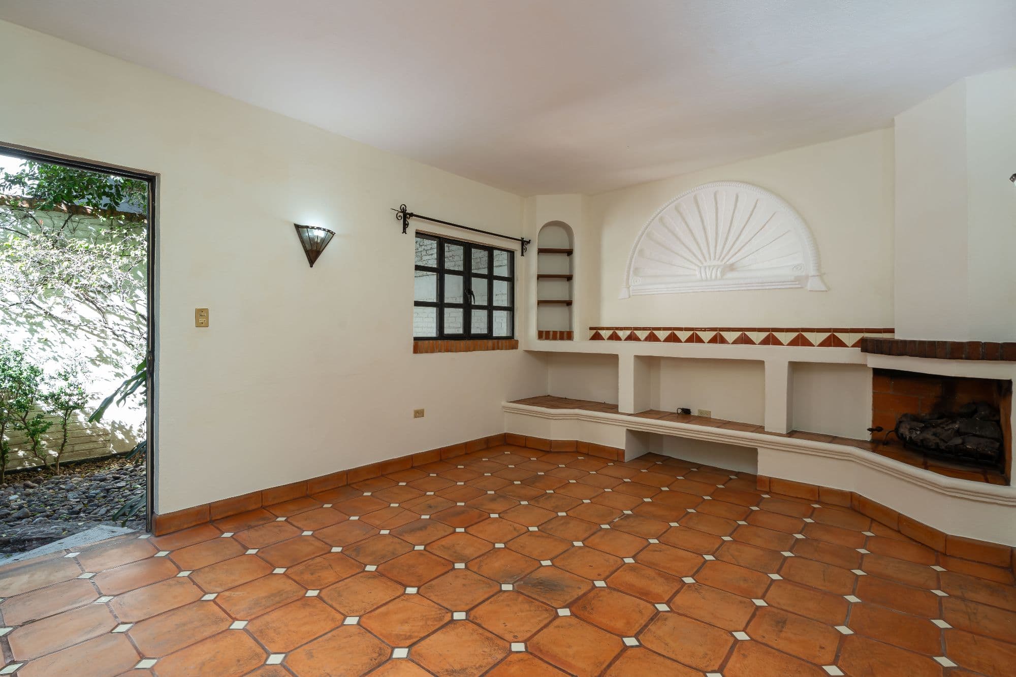 Casa Hidden Nook — San Antonio, San Miguel de Allende — photo 12 — luminous salon with authentic saltillo tiles