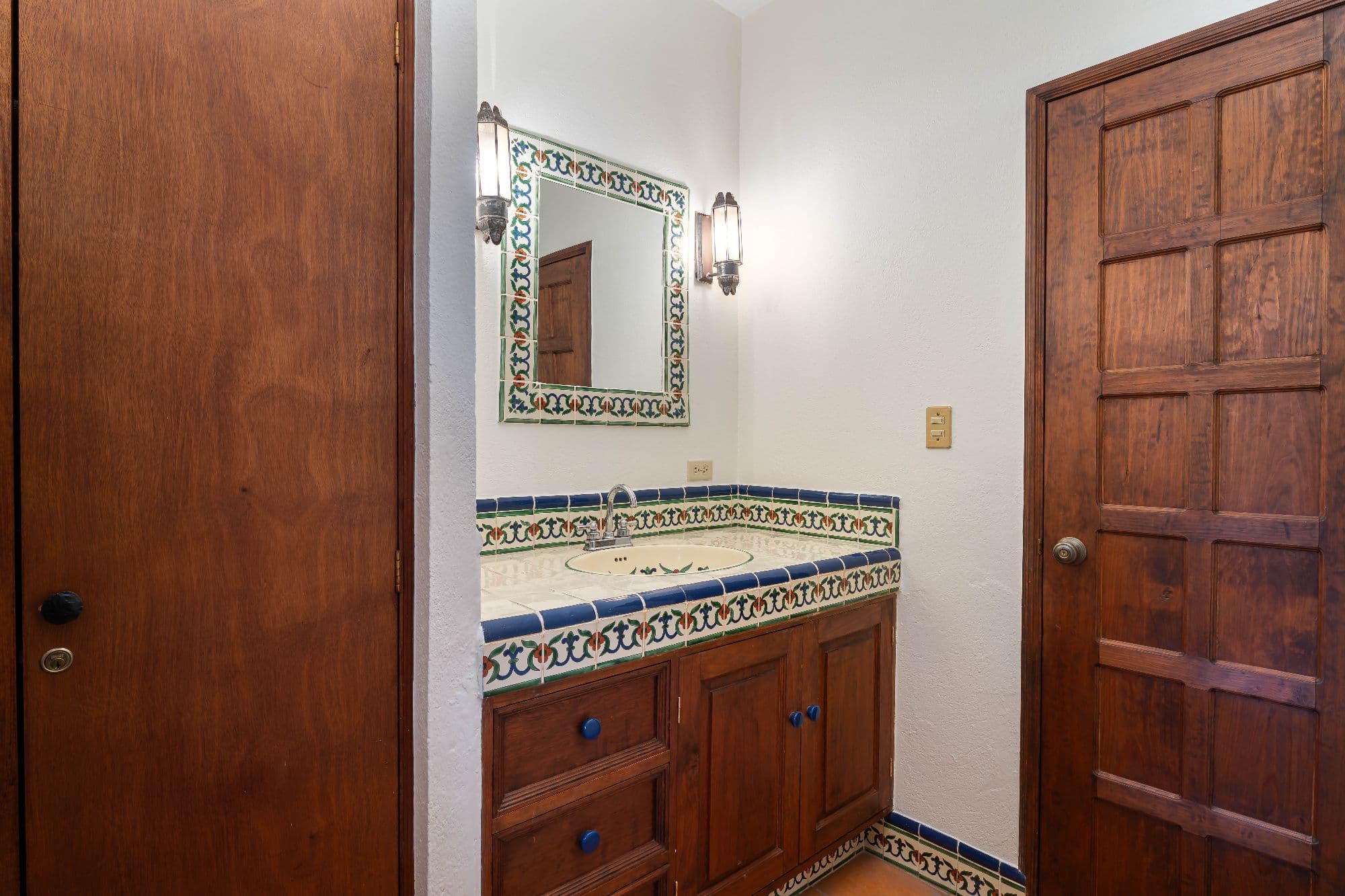 Casa Hidden Nook — San Antonio, San Miguel de Allende — photo 28 — authentic talavera tiled bathroom vanity
