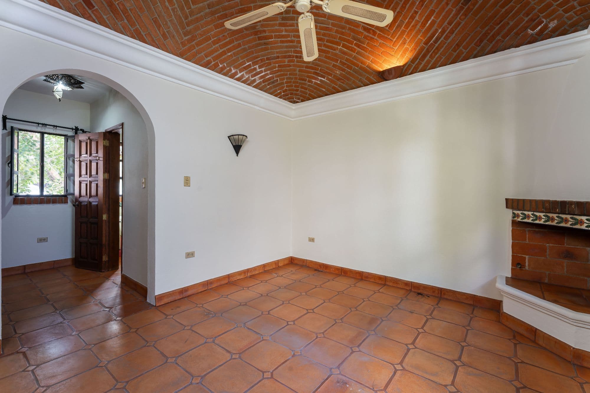 Casa Hidden Nook — San Antonio, San Miguel de Allende — photo 19 — authentic brick vault, rustic charm elegantly restored