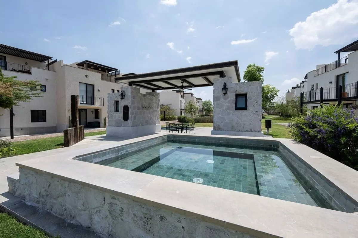 Casa Alegria — Atascadero (Arcos de San Miguel), San Miguel de Allende — photo 17 — modern hacienda with resort-style pool