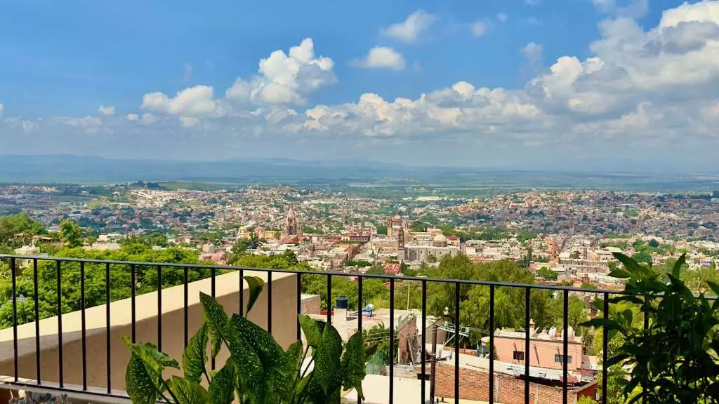 La Raiz De Las Nubes Los Balcones — Balcones, San Miguel de Allende — photo 10 — panoramic valley views, elevated terrace elegance