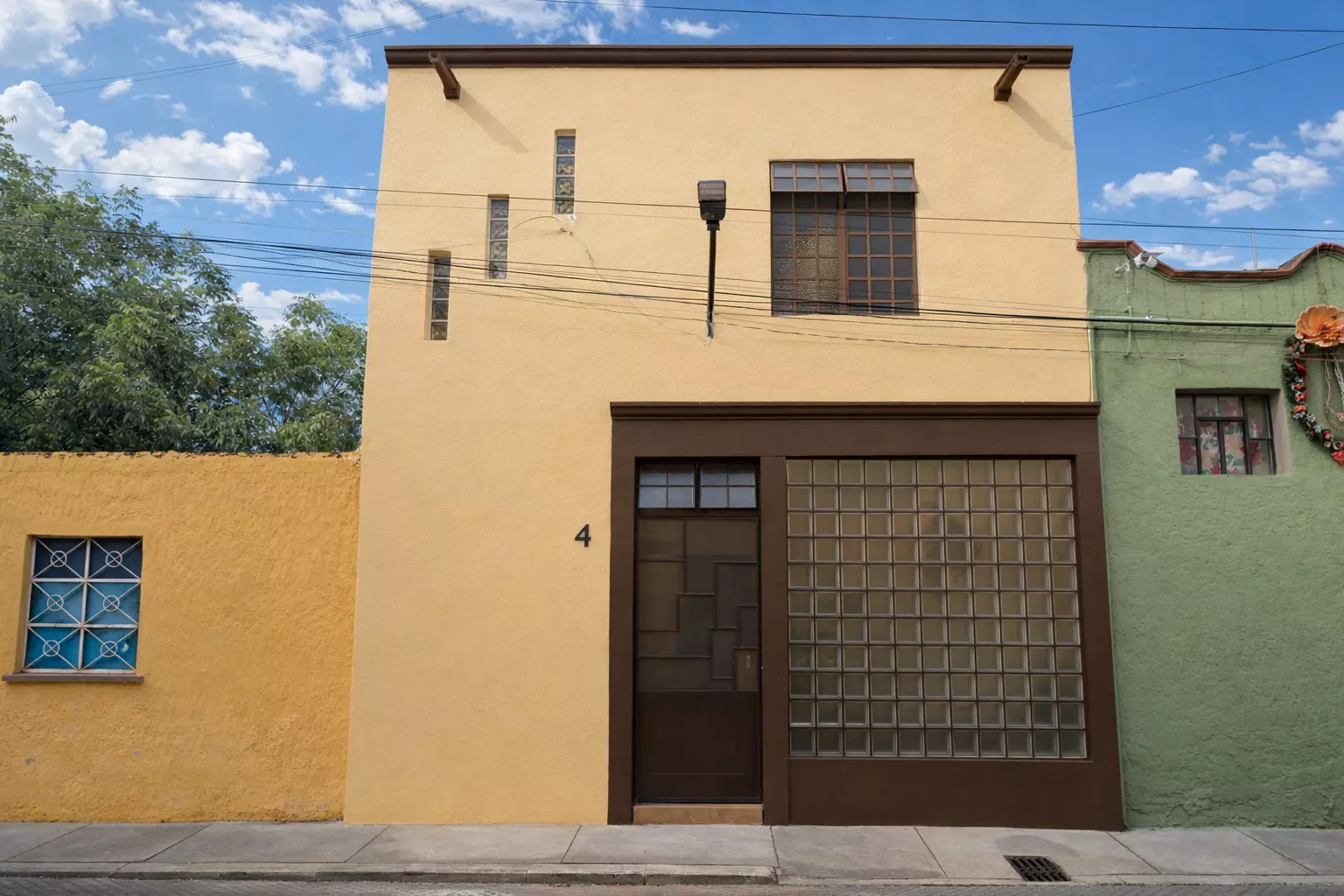 Casa San Antonio — San Antonio, San Miguel de Allende — photo 17 — charming colonial facade, ample natural light
