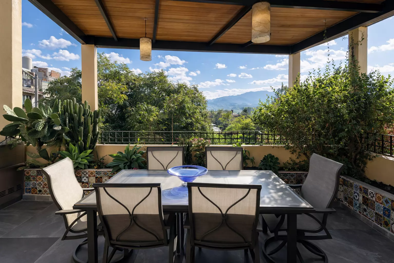 Casa San Antonio — San Antonio, San Miguel de Allende — photo 15 — panoramic mountain views, sophisticated alfresco dining