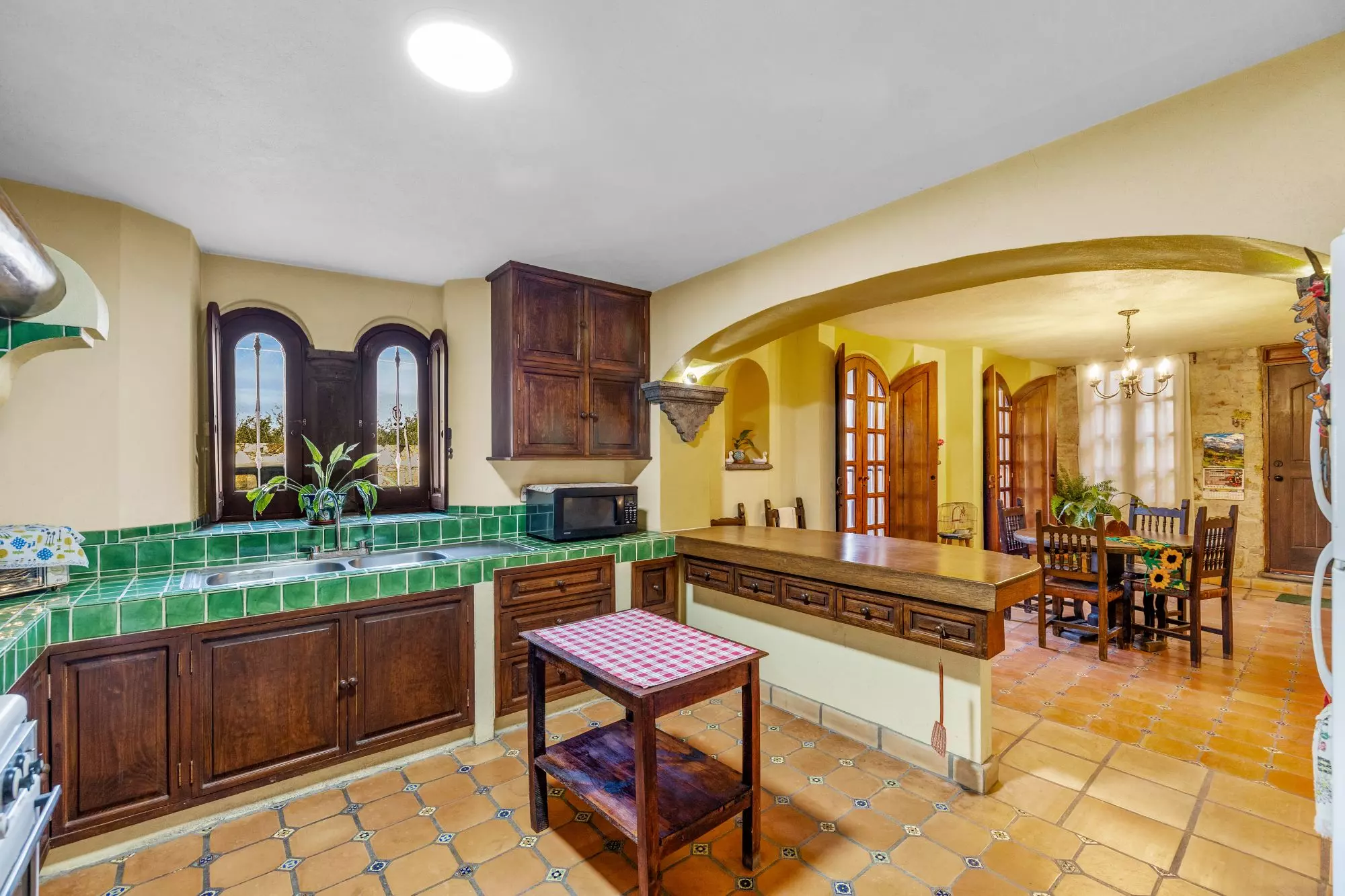 Casa Del Obraje — El Obraje, San Miguel de Allende — photo 8 — vibrant traditional mexican kitchen elegance