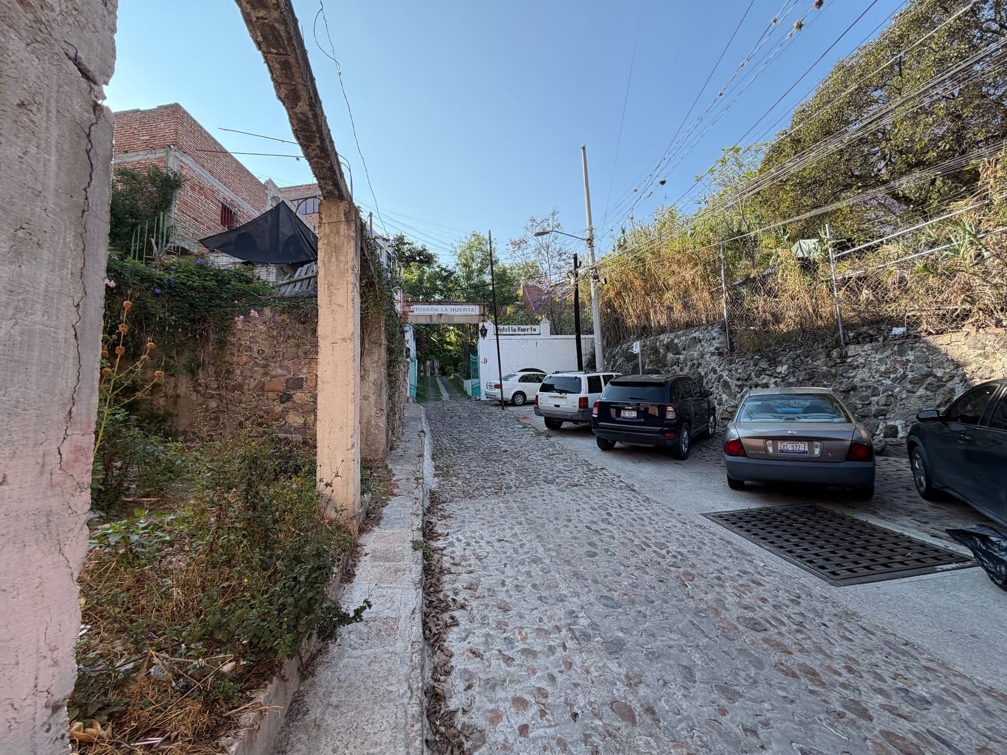 Lote Atascadero — Centro, San Miguel de Allende — photo 4 — charming cobblestone courtyard with character