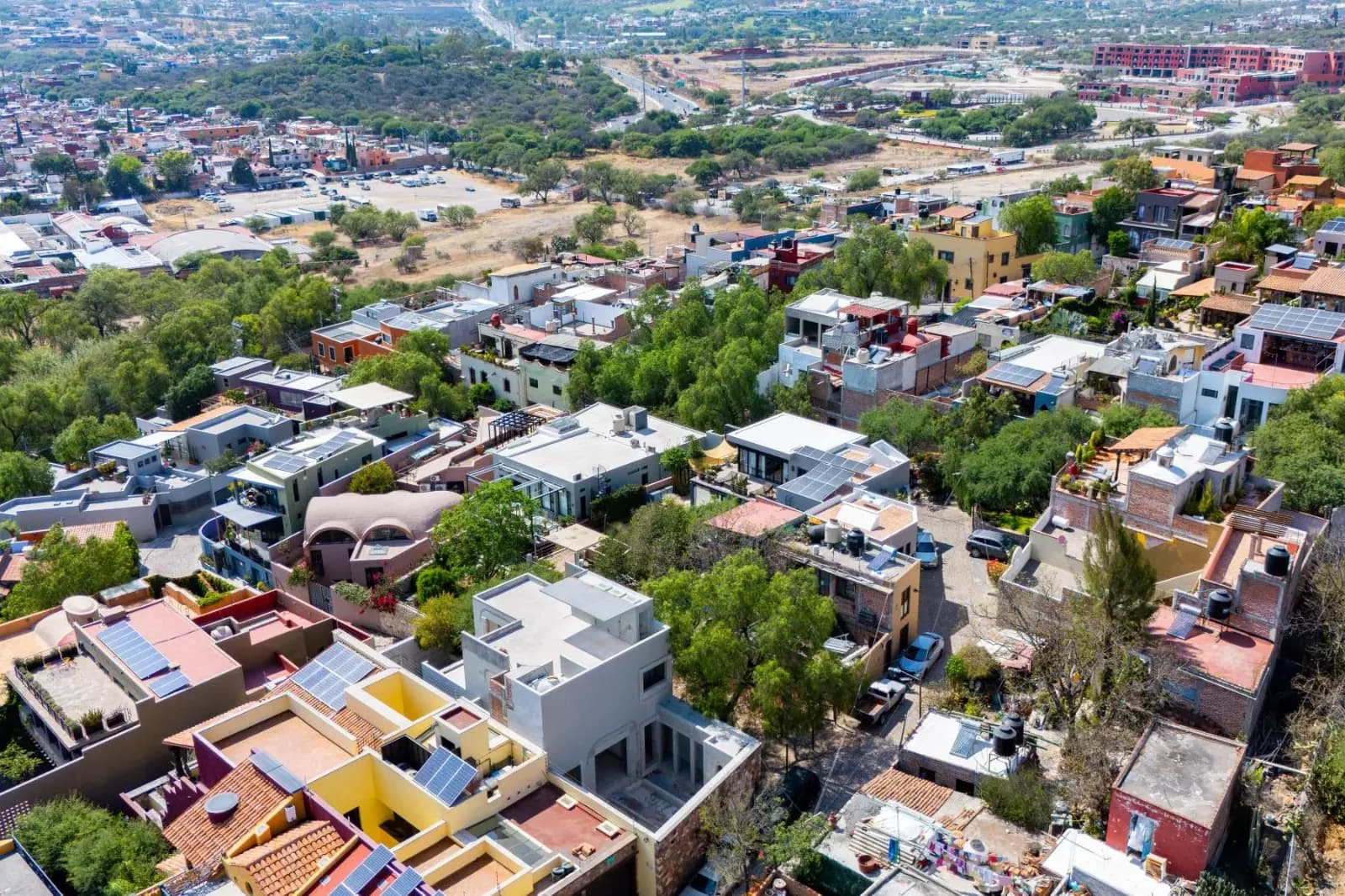 EL OBRAJE LOT — El Obraje, San Miguel de Allende — photo 8 — vibrant hillside community, sun-drenched vistas