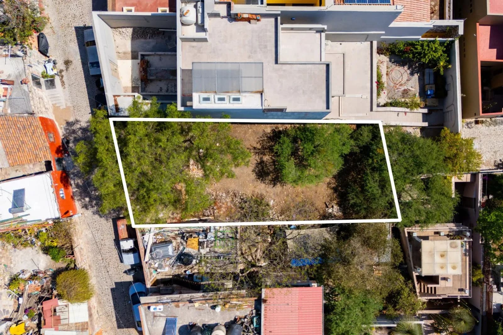 EL OBRAJE LOT — El Obraje, San Miguel de Allende — photo 2 — verdant land, exceptional development potential