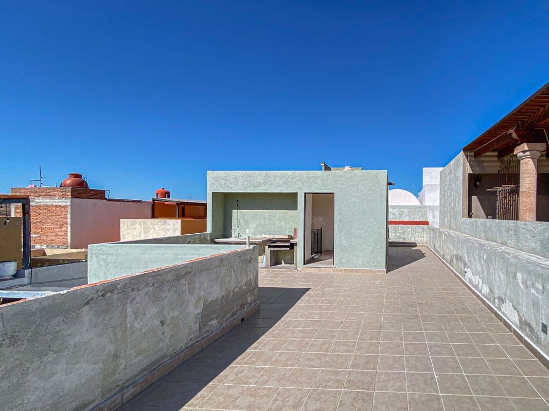 Casa Laura — Las Brisas, San Miguel de Allende — photo 22 — expansive rooftop terrace, breathtaking light