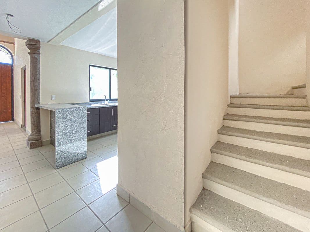 Casa Laura — Las Brisas, San Miguel de Allende — photo 11 — elegant entry with soaring ceilings