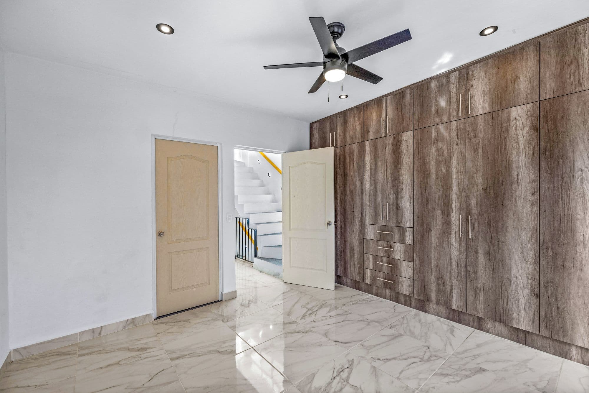 Casa Margarito — Guadalupe, San Miguel de Allende — photo 13 — spacious primary suite with designer cabinetry