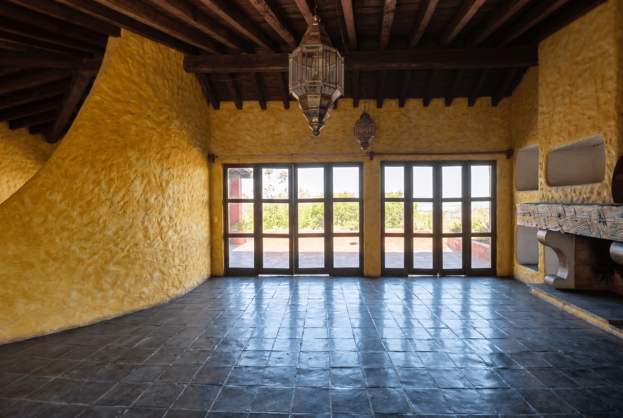 Casa Salida a Qro. — San Miguel de Allende Centro, San Miguel de Allende — photo 14 — radiant courtyard with authentic character