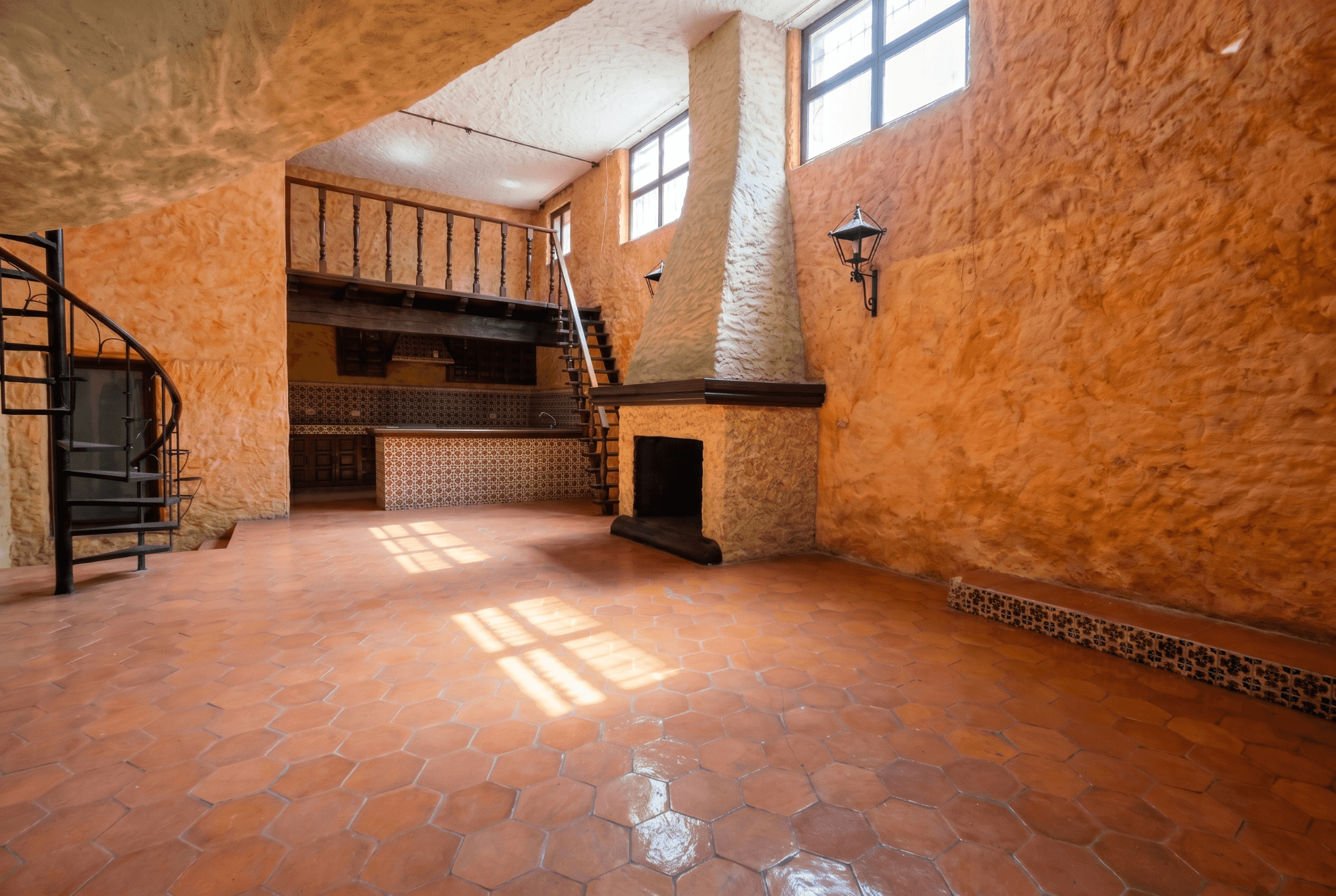 Casa Salida a Qro. — San Miguel de Allende Centro, San Miguel de Allende — photo 10 — authentic colonial loft with soaring ceilings