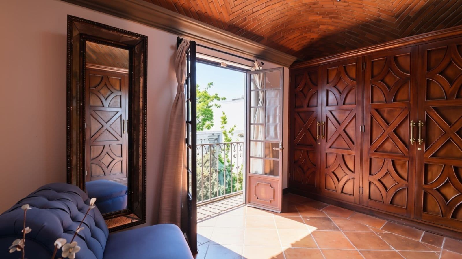 Casa Cocuchas — San Antonio, San Miguel de Allende — photo 19 — elegant master suite, abundant natural light
