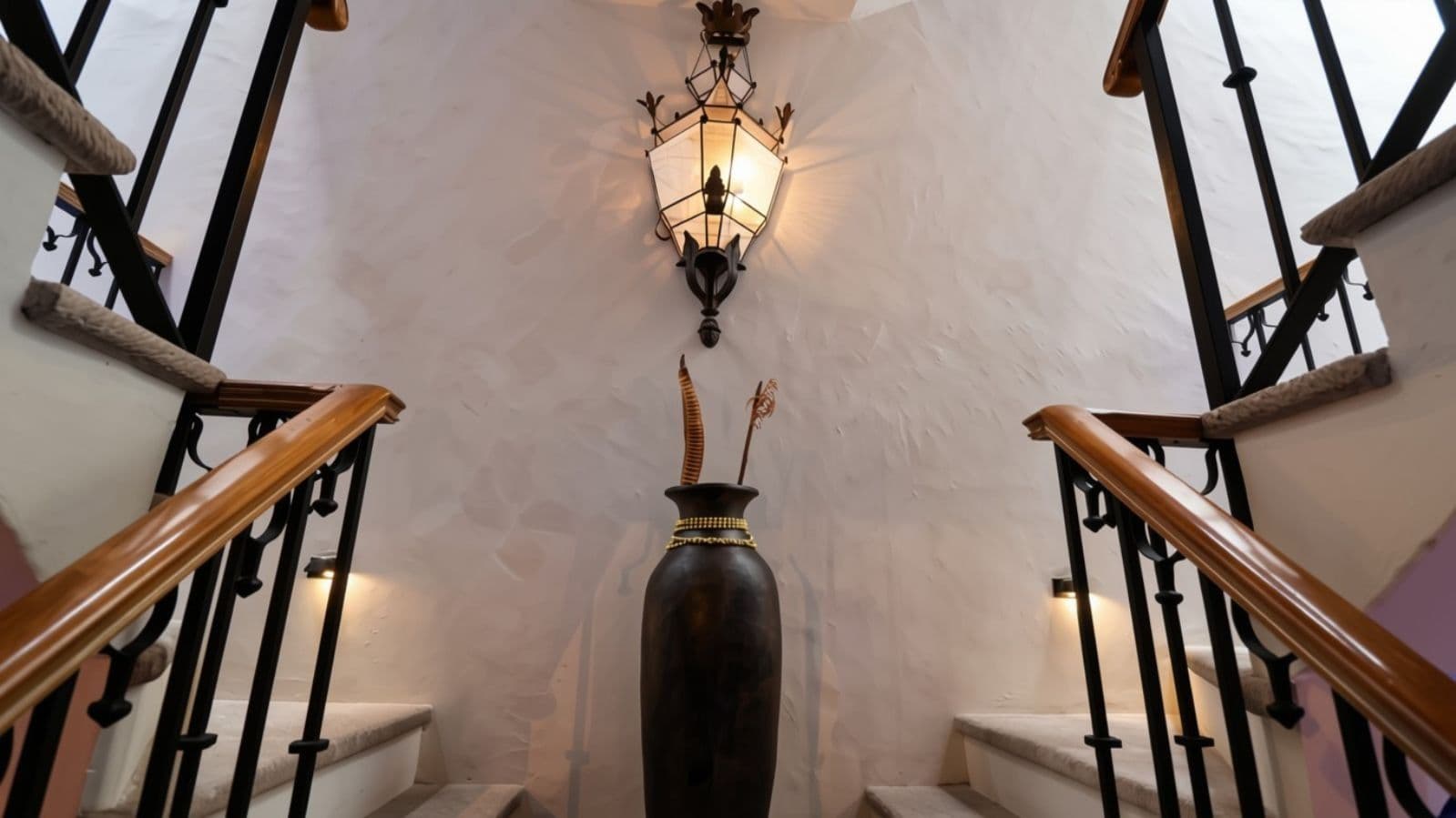 Casa Cocuchas — San Antonio, San Miguel de Allende — photo 11 — dramatic stairwell, elegant colonial architecture