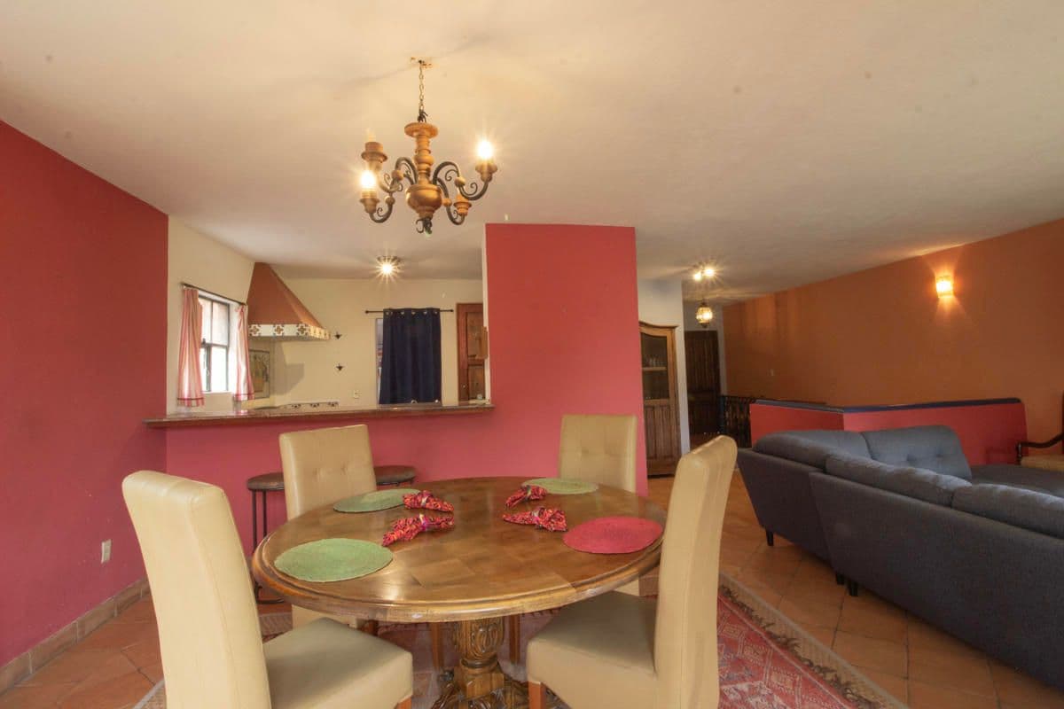 Condo for Sale in Santo Domingo, Atascadero — Centro, San Miguel de Allende — photo 12 — vibrant entertaining space, colonial elegance