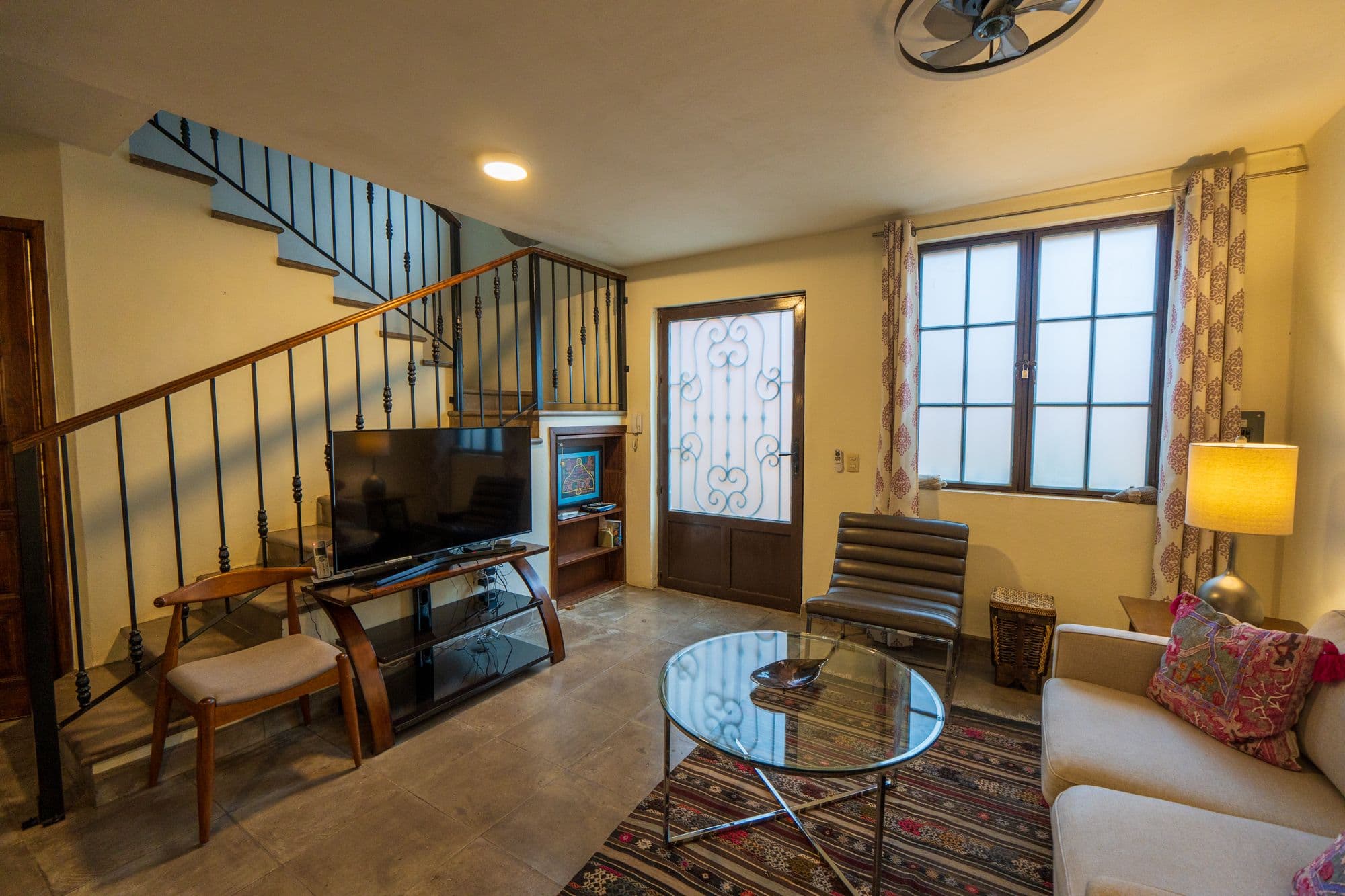 Casa Leslie — San Antonio, San Miguel de Allende — photo 3 — sun-drenched loft with soaring ceilings