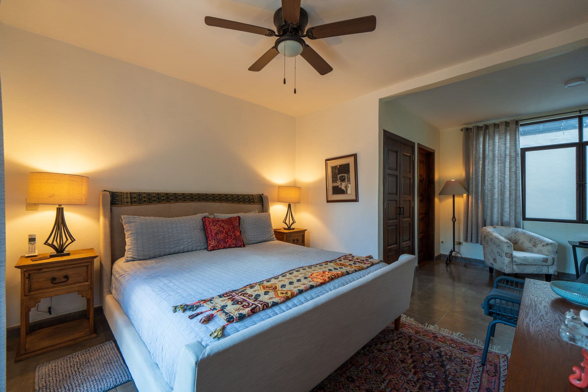 Casa Leslie — San Antonio, San Miguel de Allende — photo 10 — luminous master suite, refined elegance