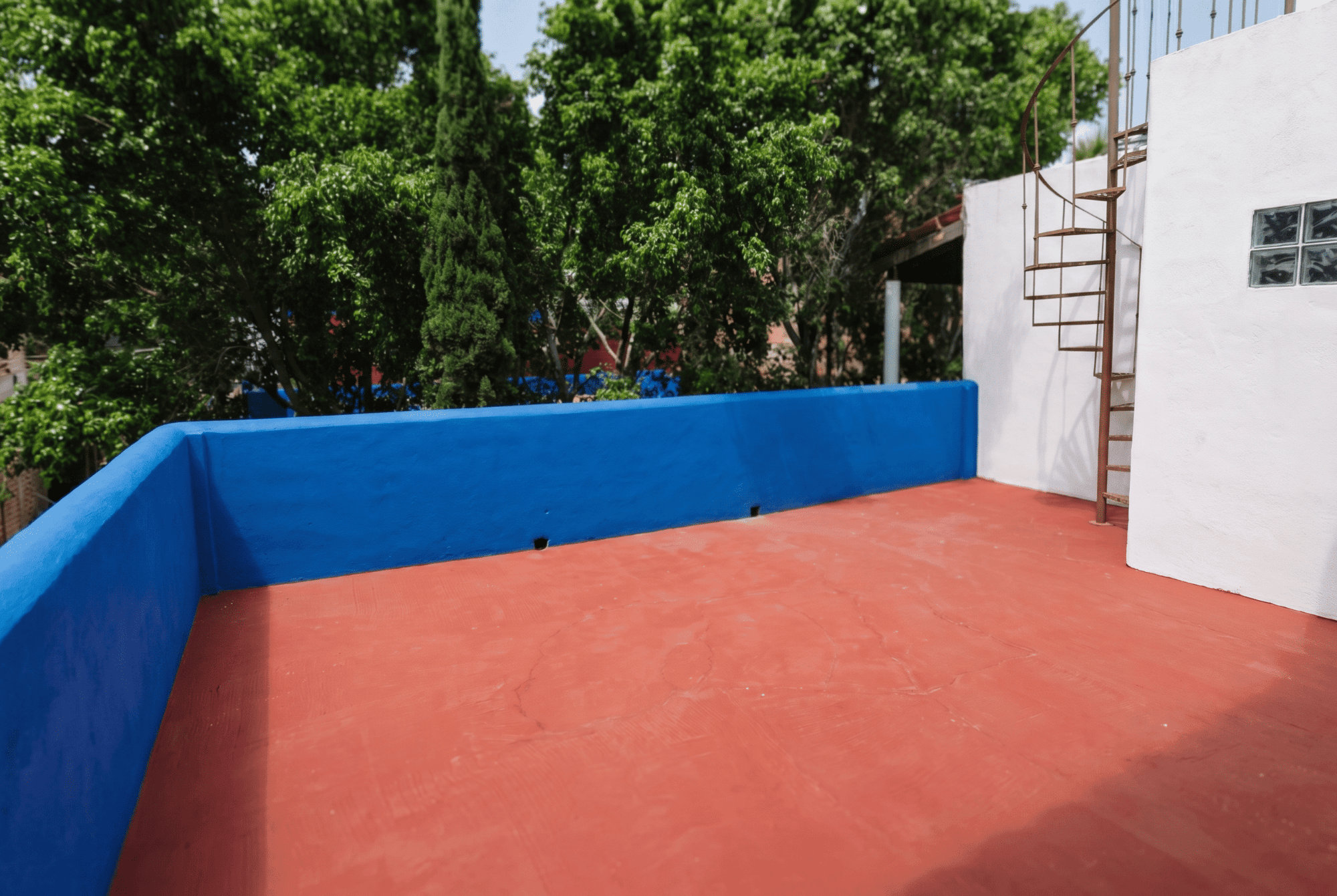 Casa Toro — San Miguel de Allende Centro, San Miguel de Allende — photo 11 — vibrant courtyard, mature gardens, abundant light
