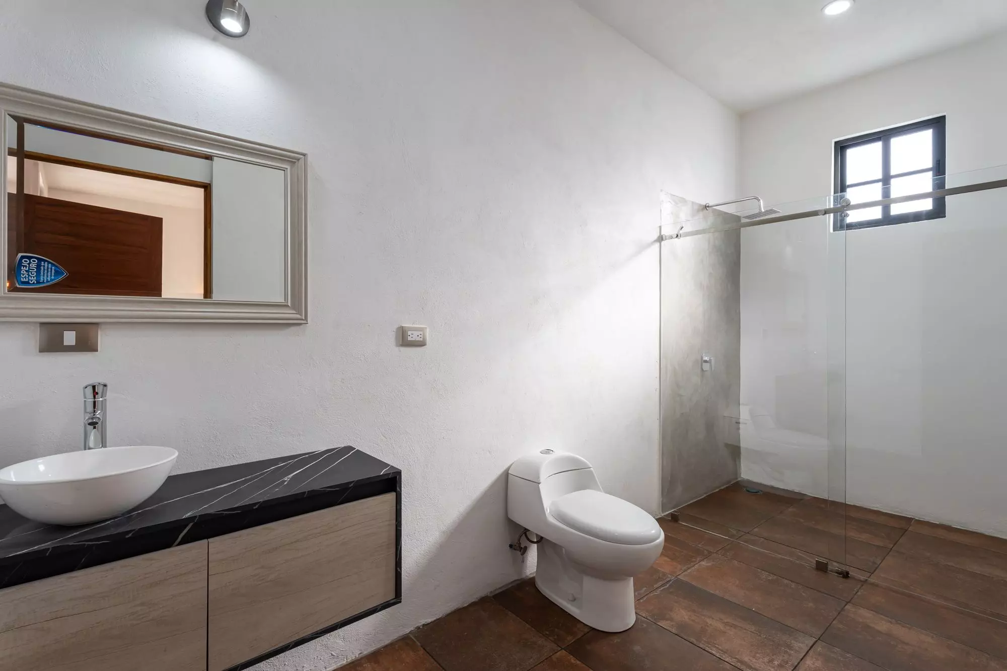 Casa Albor — La Palmita, San Miguel de Allende — photo 7 — contemporary spa-inspired master bath