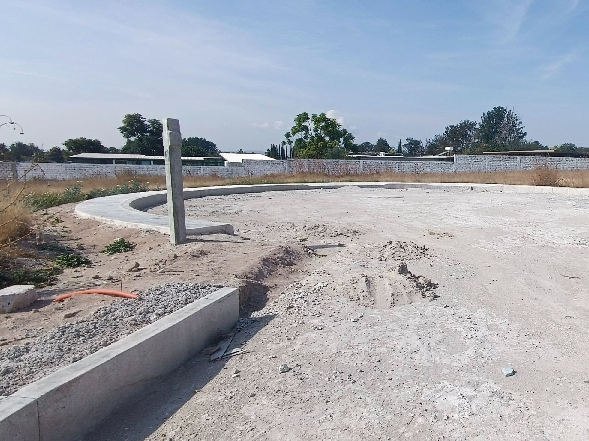 Fraccionamiento Eben Ezer La Vivienda 29 — San Miguel de Allende Centro, San Miguel de Allende — photo 4 — expansive development canvas, architectural potential