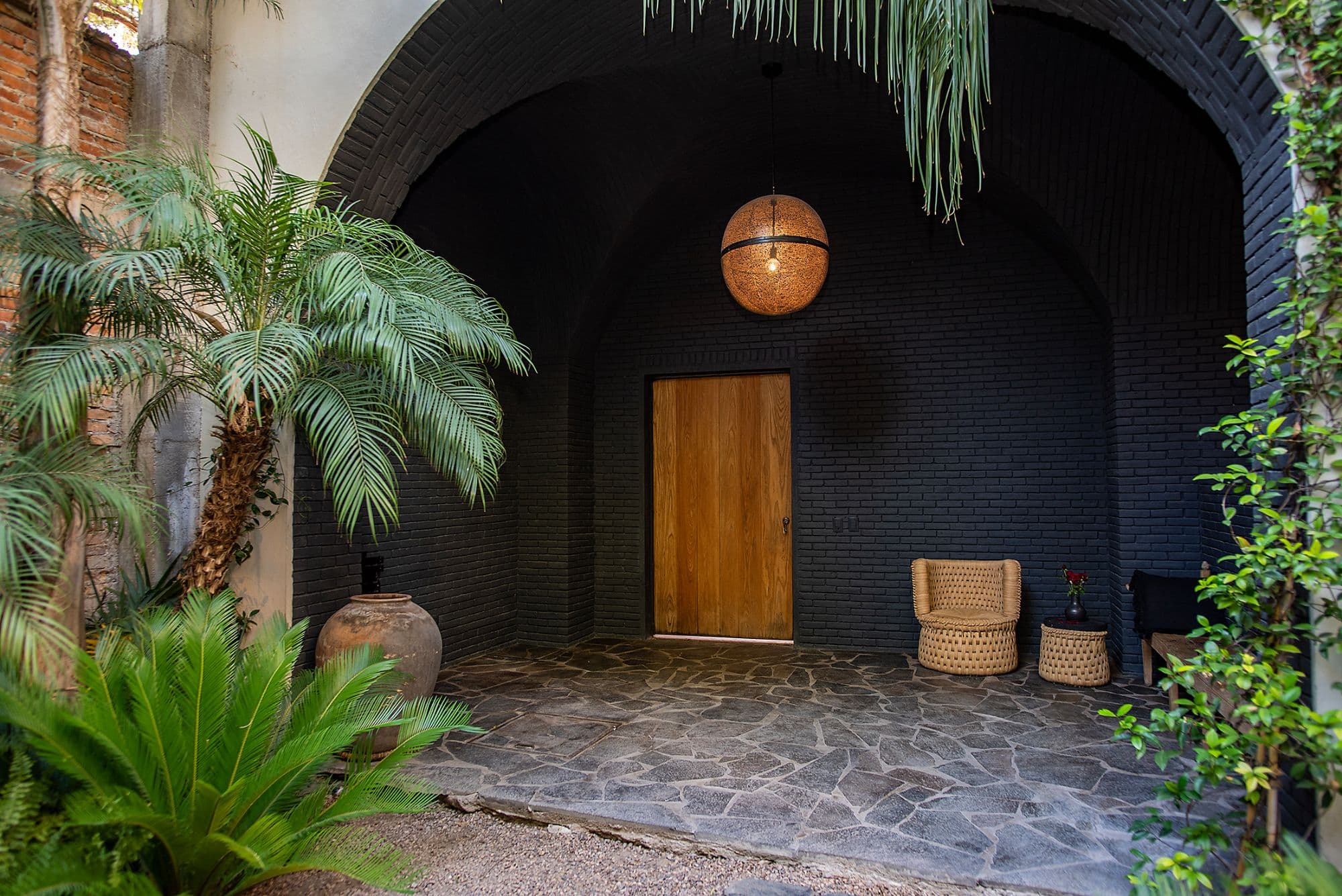 CASA CLARA — Centro, San Miguel de Allende — photo 20 — intimate courtyard with architectural charm