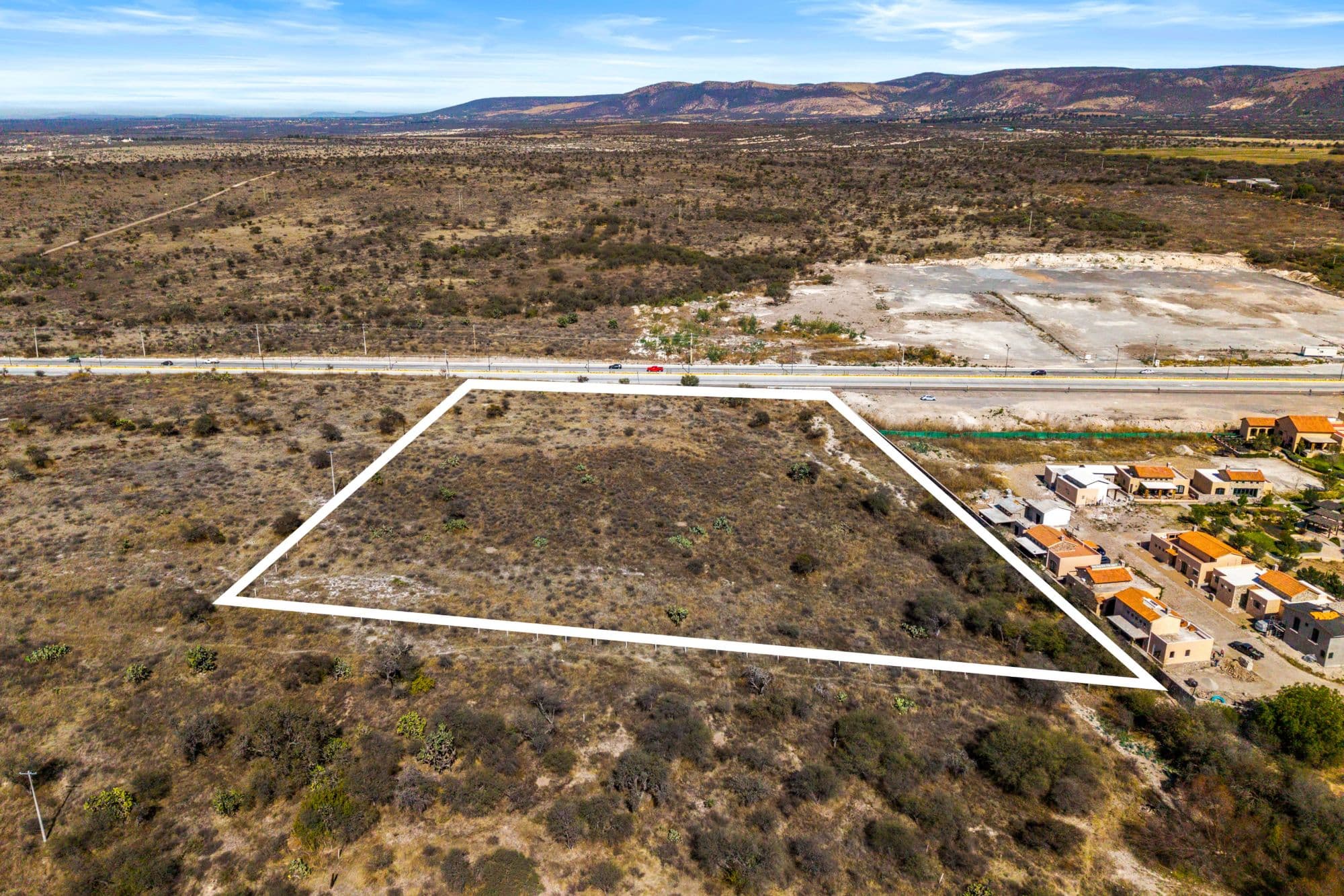 El Cortijo Lot — El Cortijo, San Miguel de Allende — photo 2 — expansive land, panoramic mountain vistas