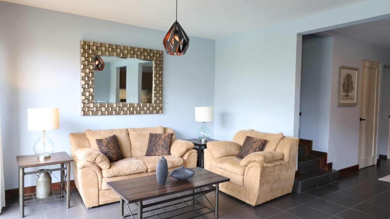 Propiedad en Venta en Zirándaro | San Miguel de Allende — Zirándaro, San Miguel de Allende — photo 9 — sophisticated living space, abundant natural light