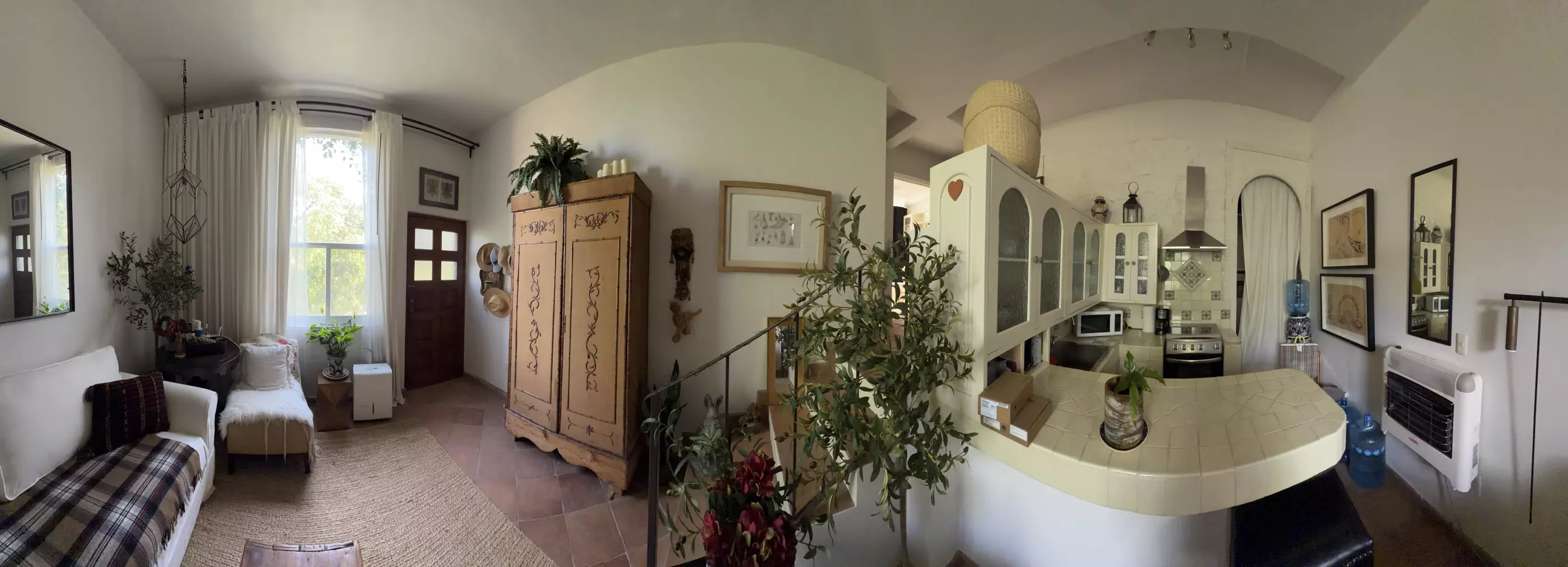 Molly Mellor — Centro, San Miguel de Allende — photo 2 — charming colonial spaces, abundant natural light