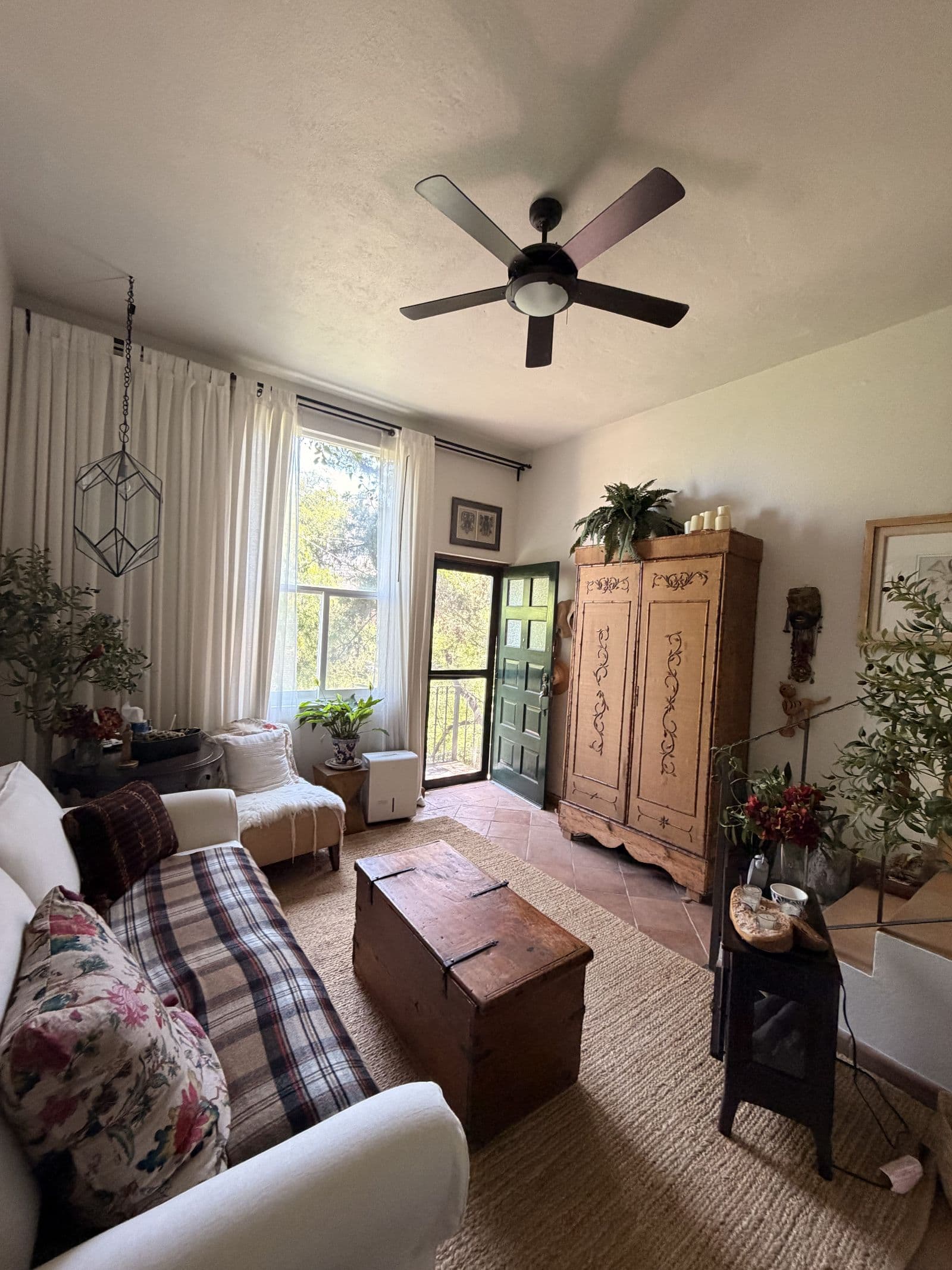 Molly Mellor — Centro, San Miguel de Allende — photo 8 — luminous sitting room, colonial charm