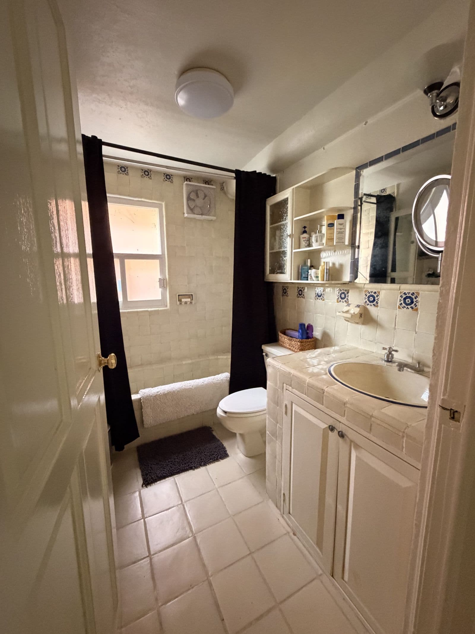 Molly Mellor — Centro, San Miguel de Allende — photo 12 — charming spa-inspired bathroom retreat