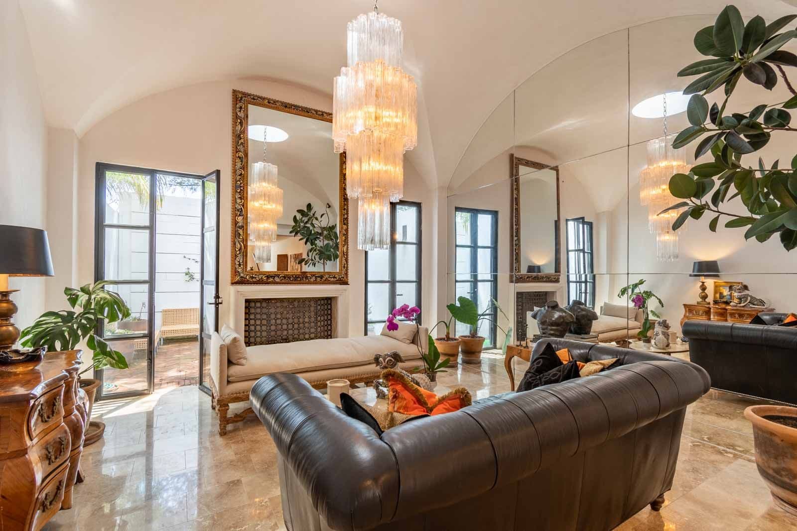 Casa Blanca — Centro, San Miguel de Allende — photo 6 — elegant arched ceilings, refined living spaces