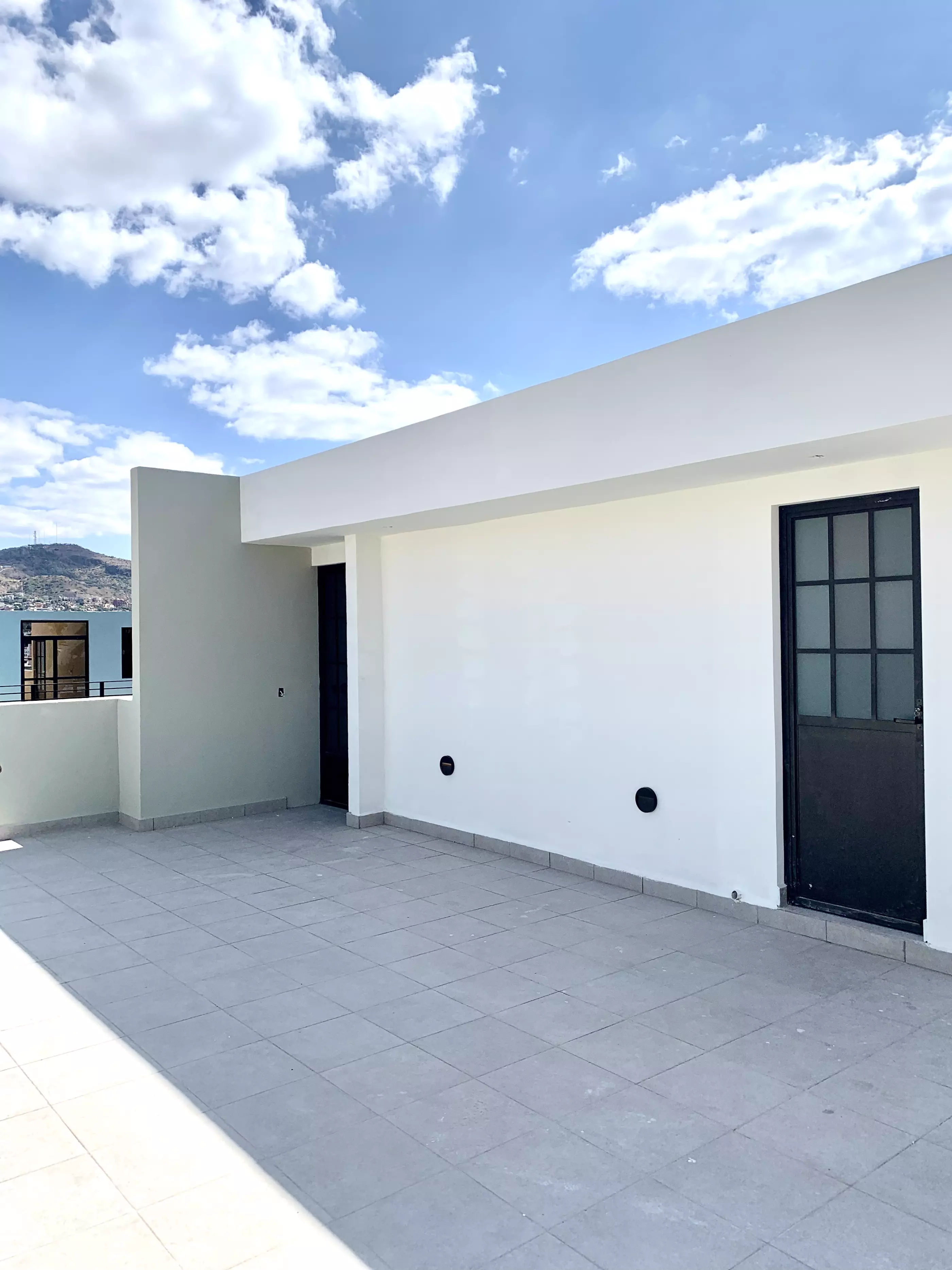 Casa San Carlos — San Rafael, San Miguel de Allende — photo 5 — expansive terrace, soaring mountain views