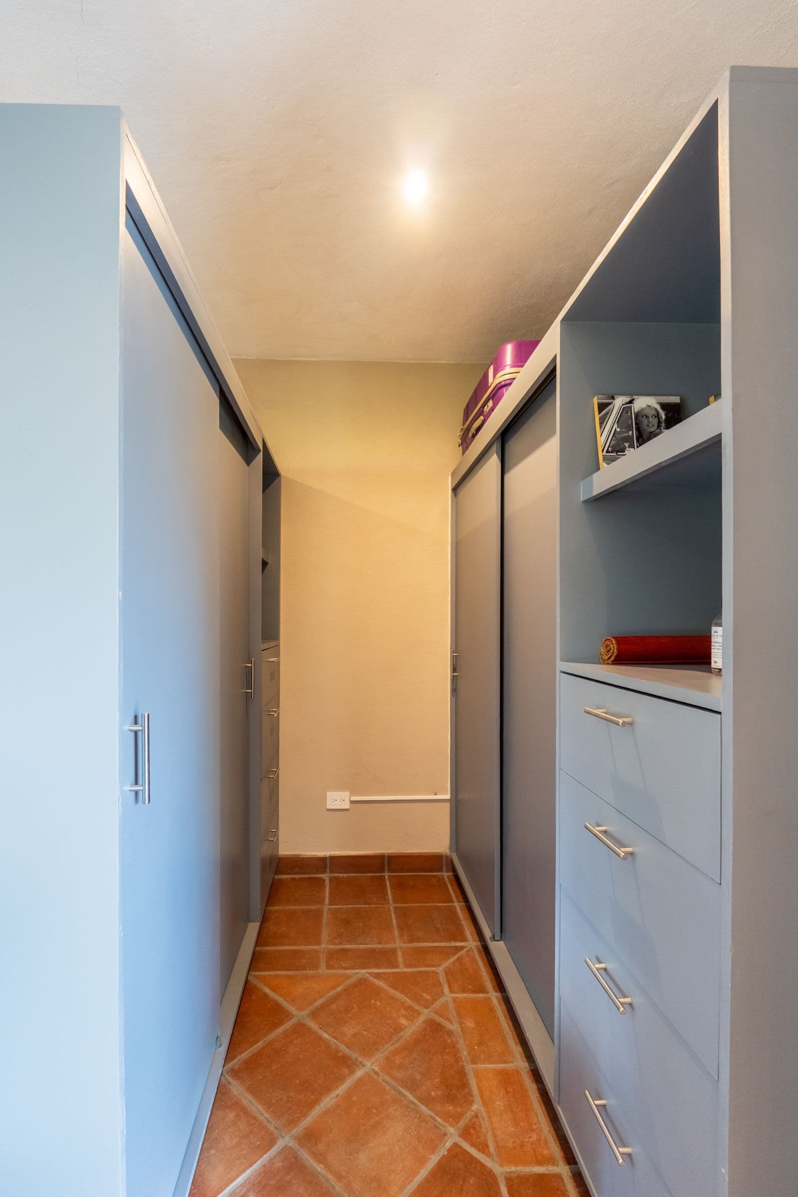 Casa Cielito Lindo — Guadalupe, San Miguel de Allende — photo 9 — sophisticated walk-in closet, radiant skylight