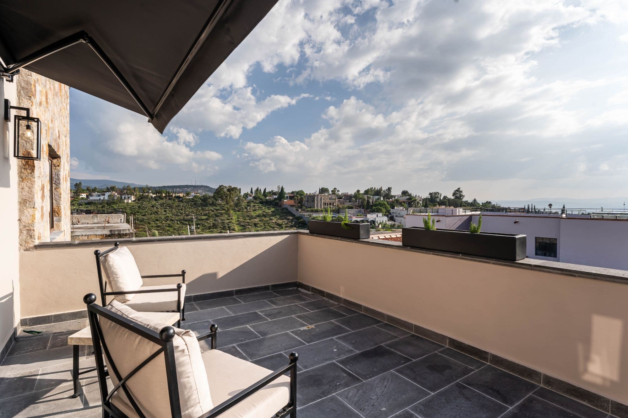 Casa Paulena — Balcones, San Miguel de Allende — photo 31 — panoramic terrace with breathtaking valley views