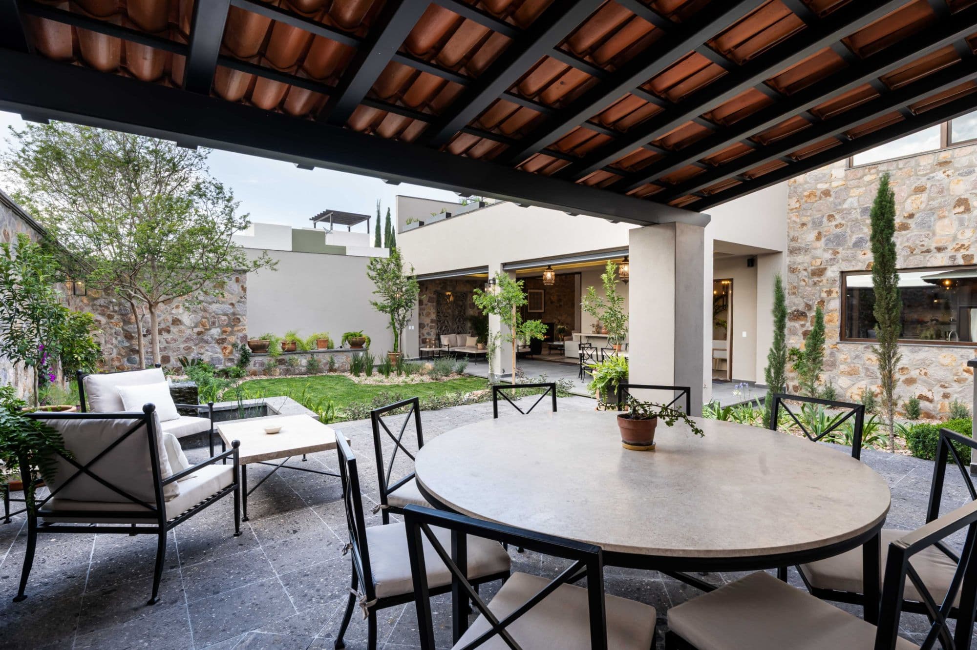 Casa Paulena — Balcones, San Miguel de Allende — photo 40 — sophisticated courtyard with architectural elegance