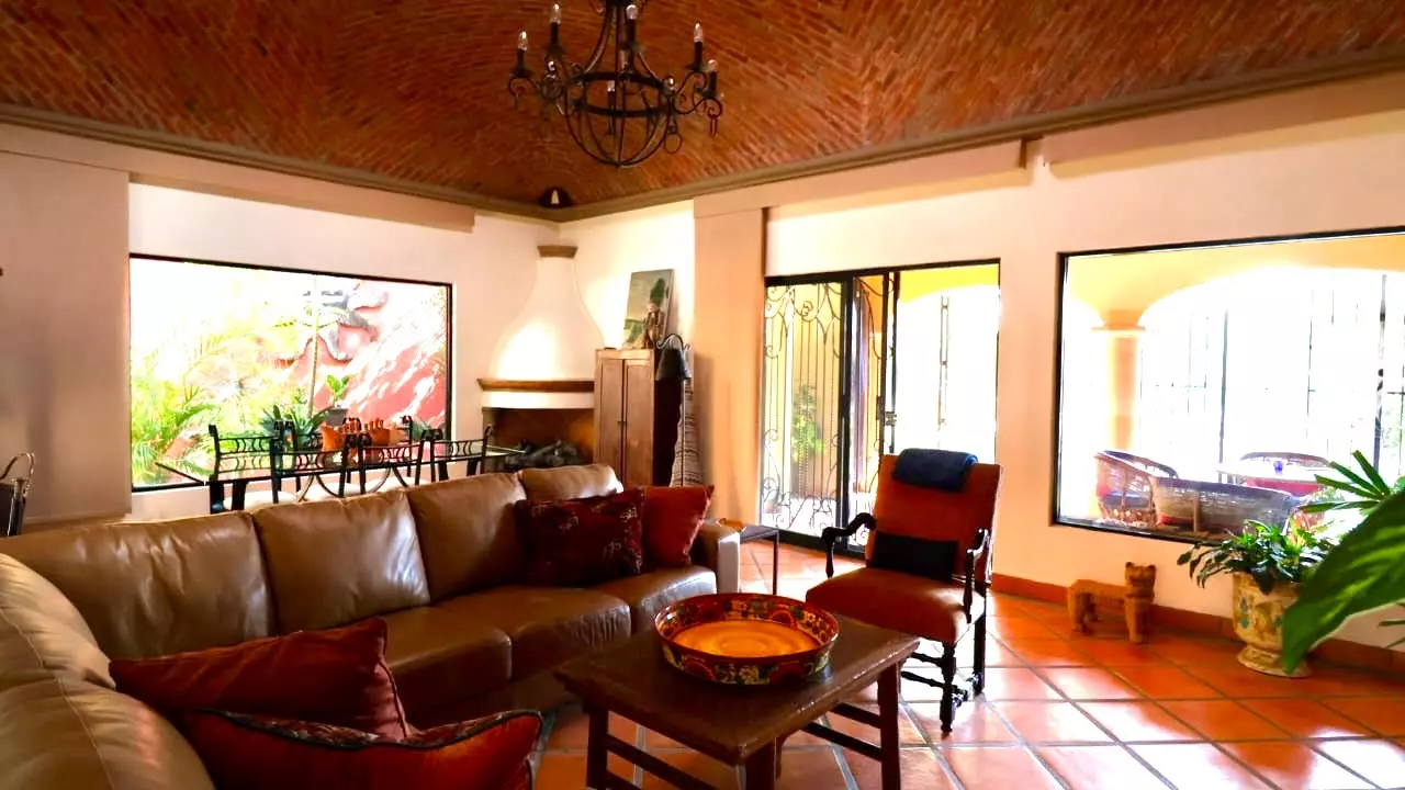 Casa Fortuna — Los Labradores, San Miguel de Allende — photo 4 — luminous colonial living with authentic charm