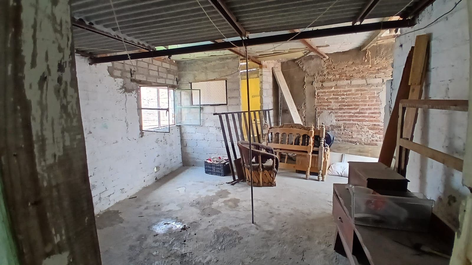 Fixer Upper Toro y Palmas — San Antonio, San Miguel de Allende — photo 9 — rustic bones, charming potential awaits