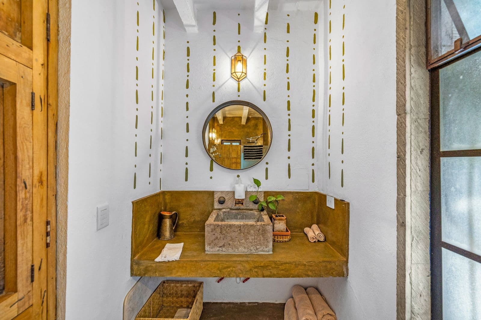 Casa Clae — Guadiana, San Miguel de Allende — photo 22 — artisan bathroom with moroccan charm