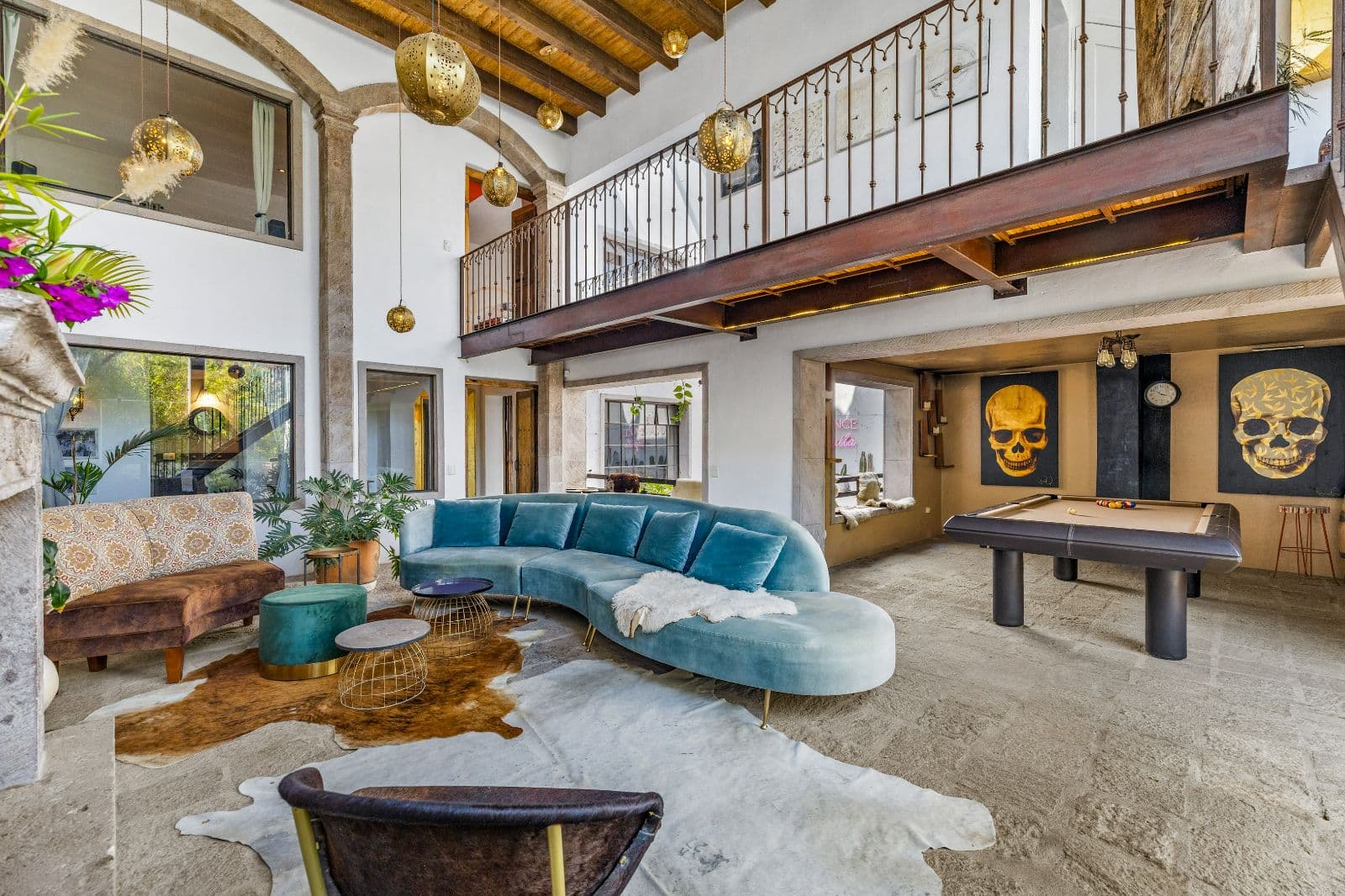 Casa Clae — Guadiana, San Miguel de Allende — photo 23 — soaring modern loft, sophisticated entertainment hub