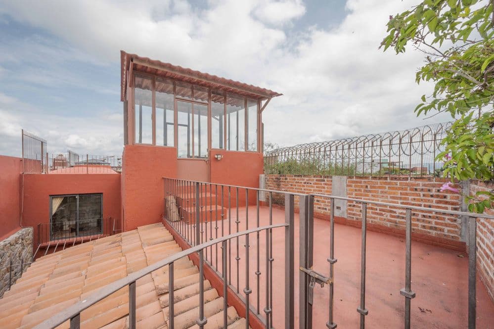Casa Trueno — La Lejona, San Miguel de Allende — photo 24 — stunning rooftop terrace with panoramic views