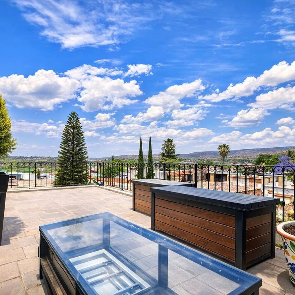 Casa de los Leones — San Miguel de Allende Centro, San Miguel de Allende — photo 37 — panoramic terrace with breathtaking valley views