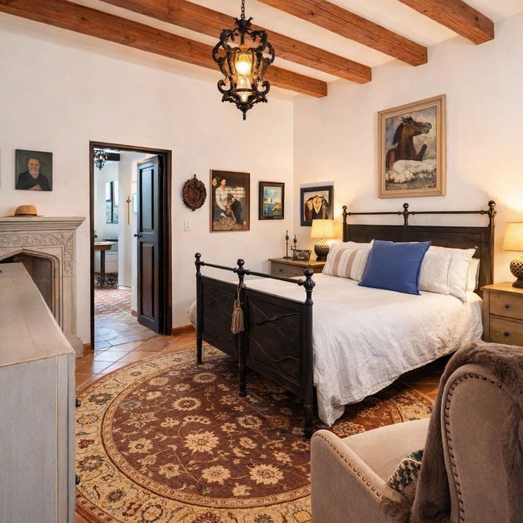 Casa de los Leones — San Miguel de Allende Centro, San Miguel de Allende — photo 16 — rustic elegance meets refined comfort
