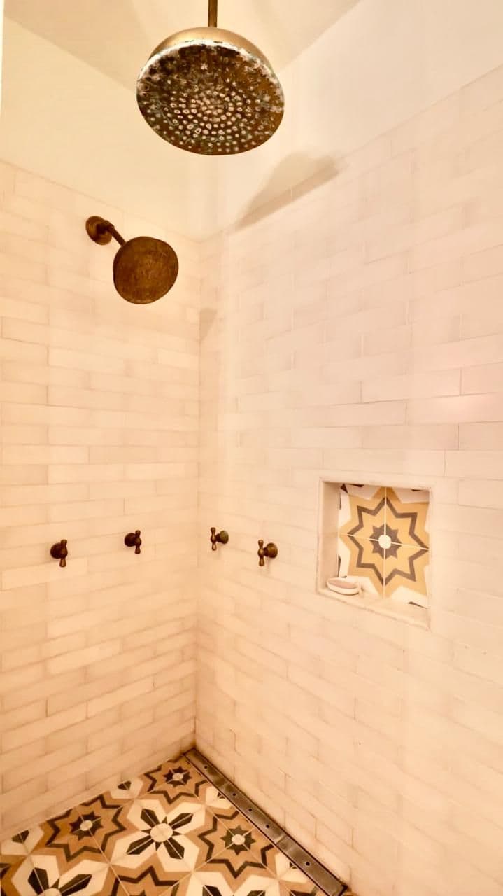 Casa de los Leones — San Miguel de Allende Centro, San Miguel de Allende — photo 23 — artisanal spa shower with authentic tilework