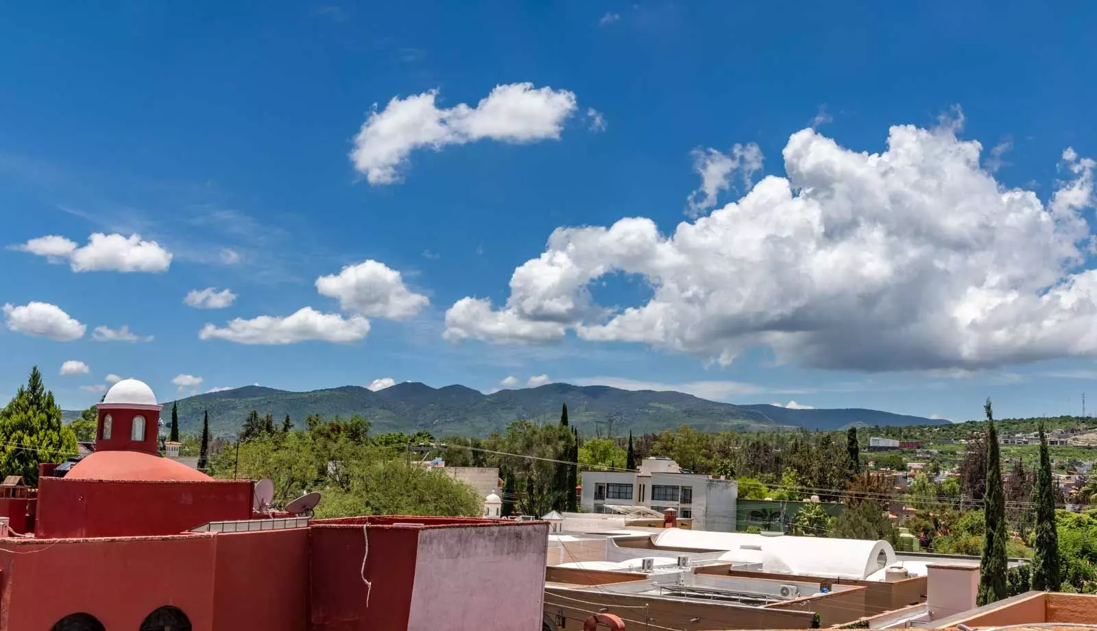 Agua Homes — Atascadero (Arcos de San Miguel), San Miguel de Allende — photo 14 — panoramic mountain views, charming colonial architecture