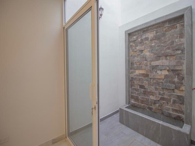 1952 Margarito Ledesma — San Miguel de Allende Centro, San Miguel de Allende — photo 14 — spa-inspired shower with rustic stone accents