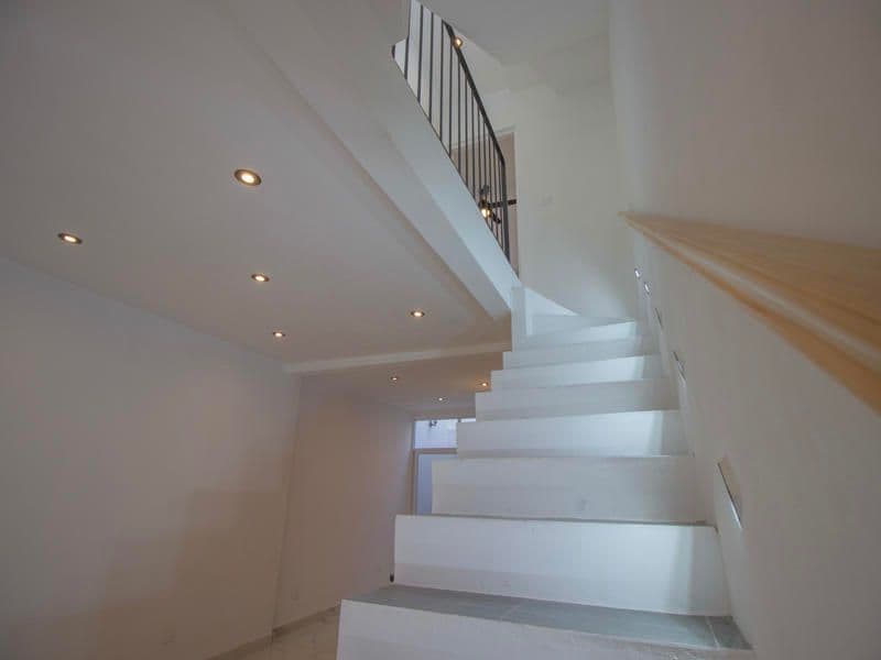 1952 Margarito Ledesma — San Miguel de Allende Centro, San Miguel de Allende — photo 11 — modern staircase with contemporary architectural elegance